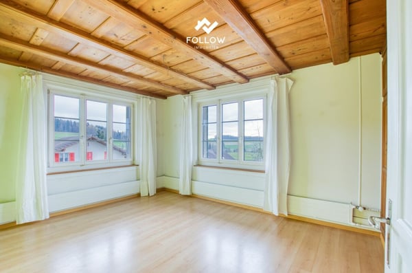 Grosszügiges Dreifamilienhaus mit Weitsicht 10