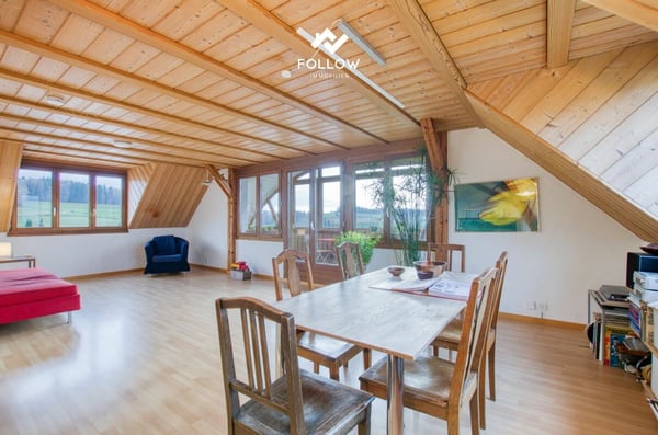 Grosszügiges Dreifamilienhaus mit Weitsicht 9