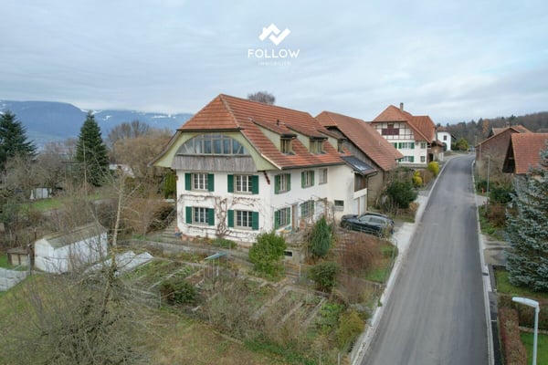 Grosszügiges Dreifamilienhaus mit Weitsicht 18