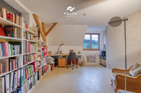 Grosszügiges Dreifamilienhaus mit Weitsicht 11