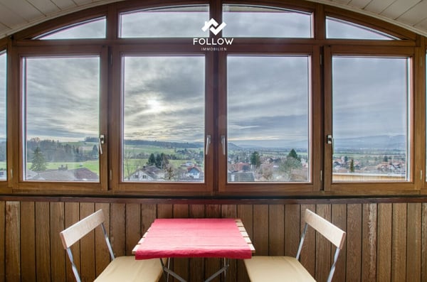 Grosszügiges Dreifamilienhaus mit Weitsicht 3