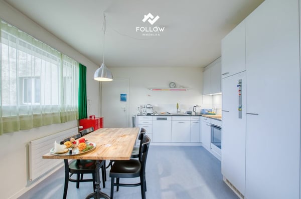 Grosszügiges Dreifamilienhaus mit Weitsicht 14