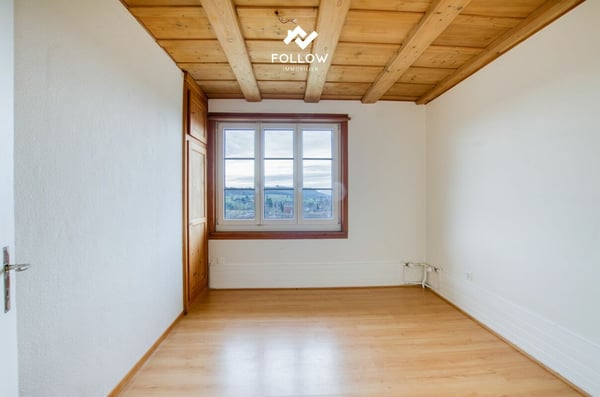 Grosszügiges Dreifamilienhaus mit Weitsicht 24