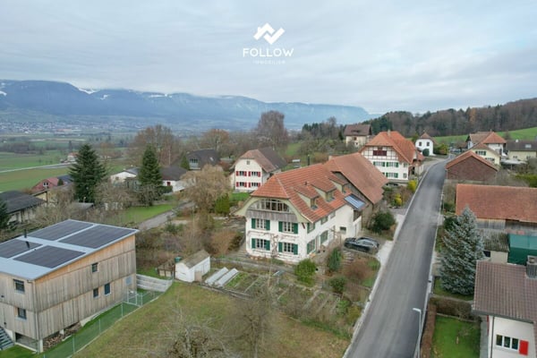 Grosszügiges Dreifamilienhaus mit Weitsicht 7