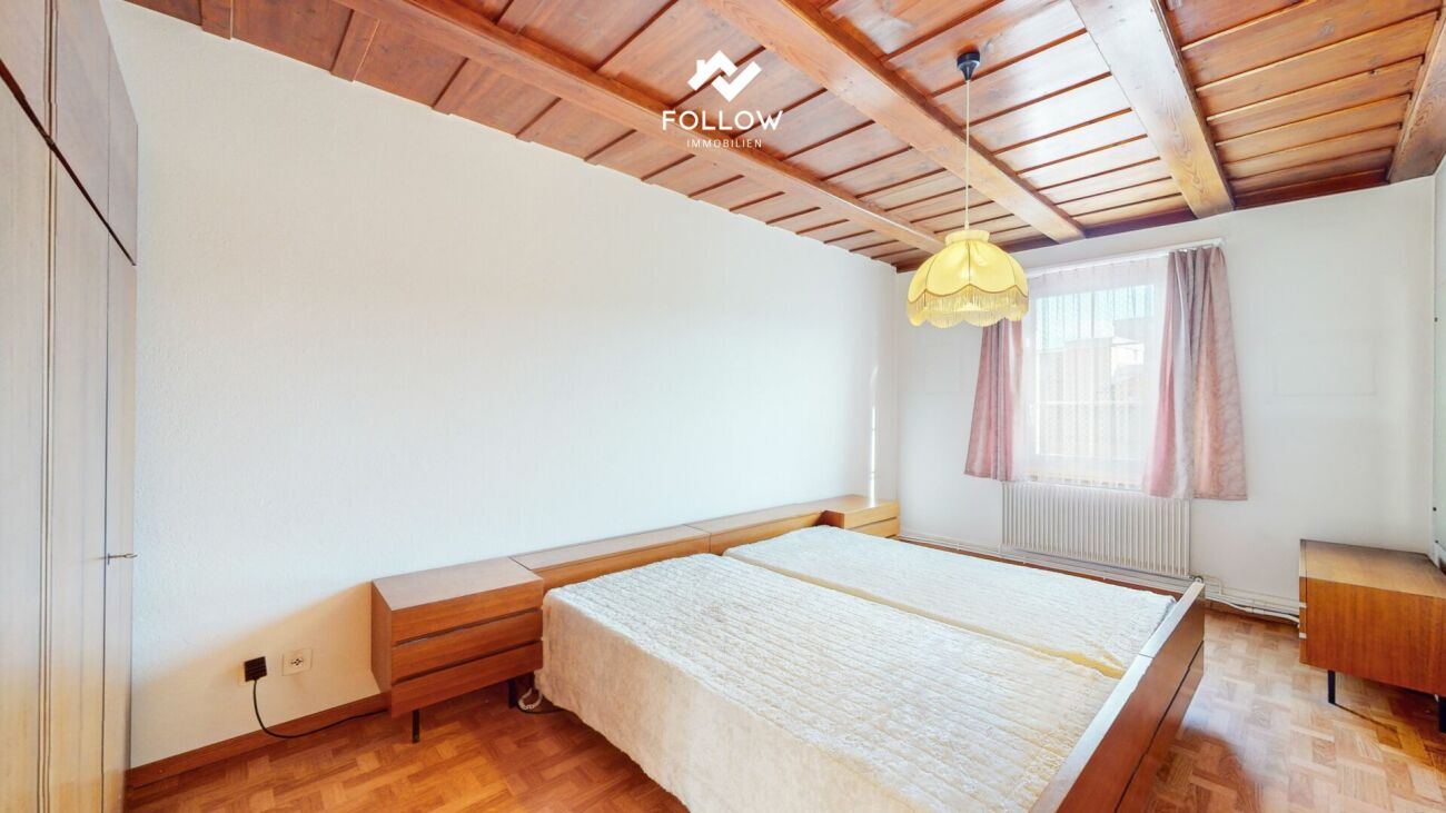 Maison unifamiliale ou multifamiliale polyvalente avec réserve de terrain constructible