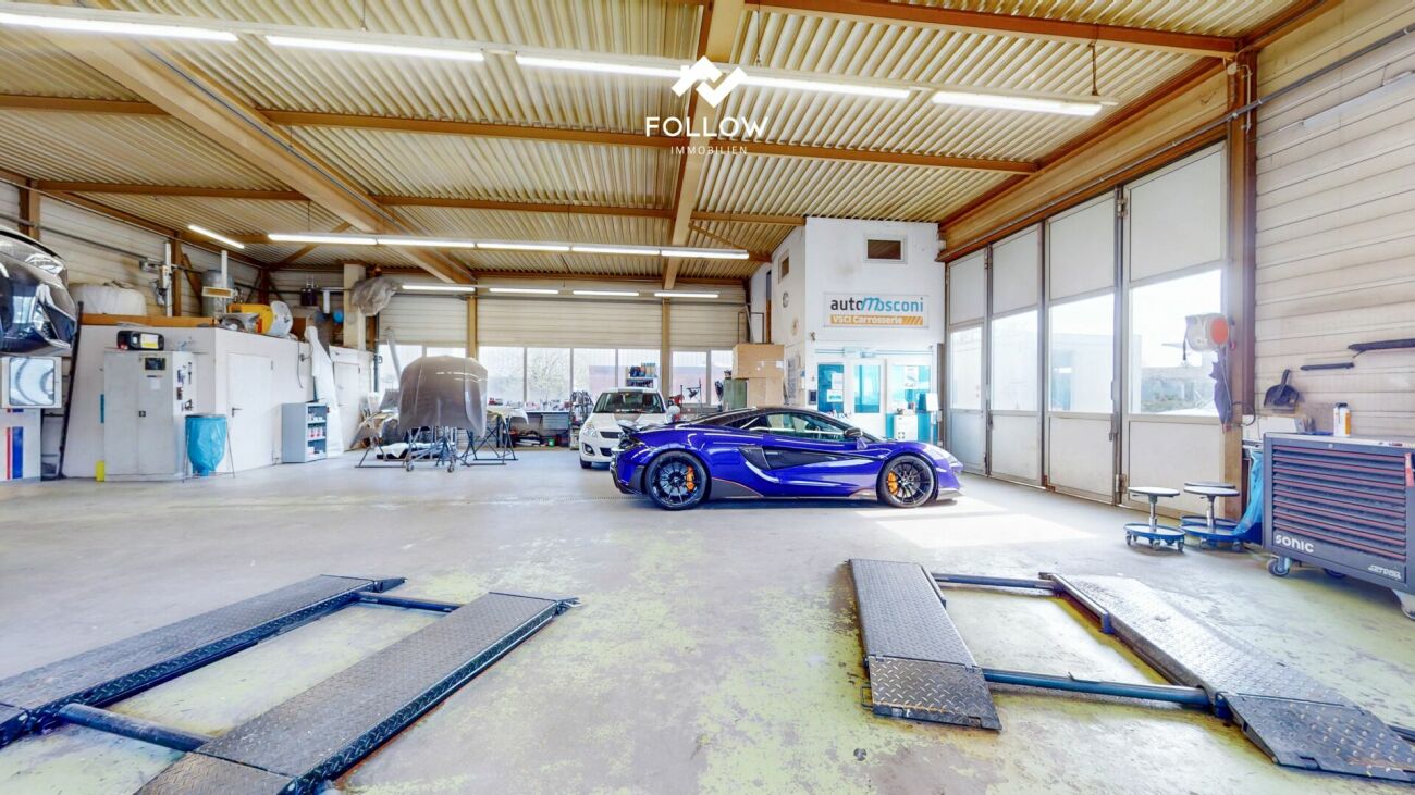 Qui la tua azienda cresce: Funzionale hall commerciale con ampia area esterna