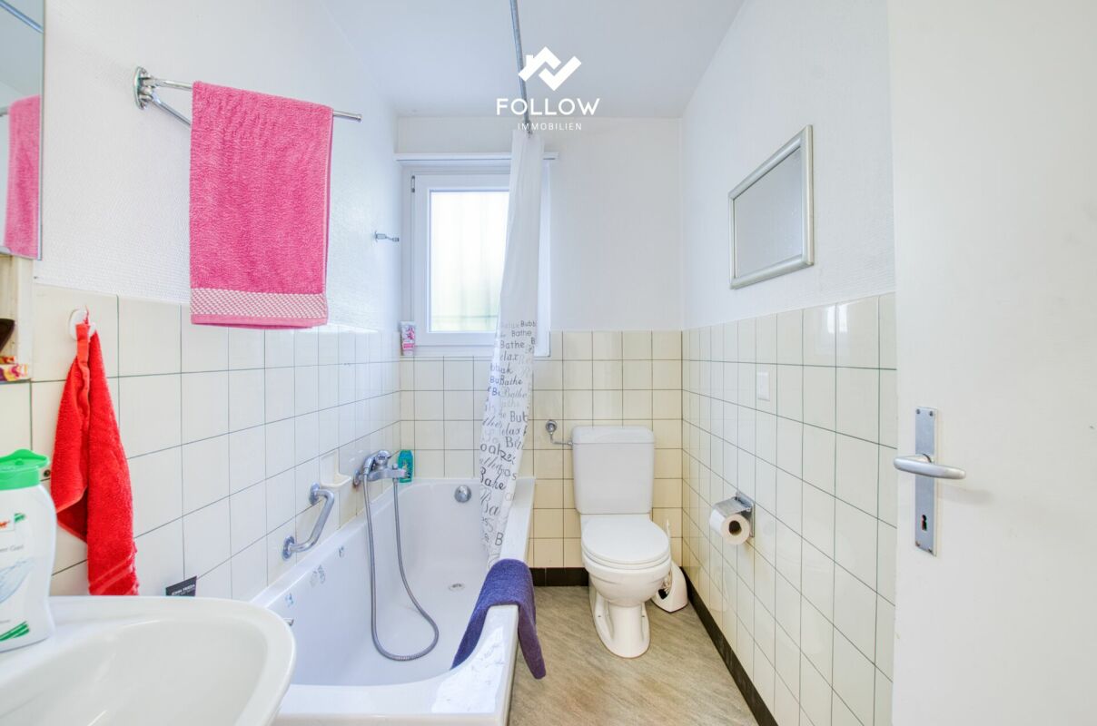 Wohnen mit Weitblick, Zweifamilienhaus an bester Hanglage