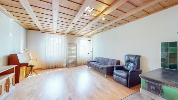 Zentrales Ein- oder Mehrfamilienhaus mit Landreserve