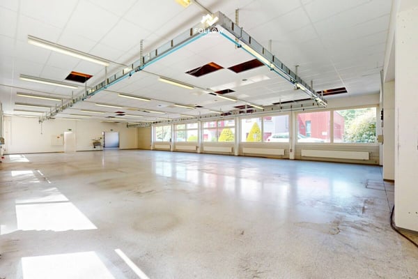 Moderne Gewerbehalle mit Büro und vielseitigem Nutzungspotenzial in Marly 18