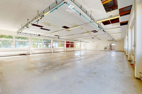 Moderne Gewerbehalle mit Büro und vielseitigem Nutzungspotenzial in Marly 13