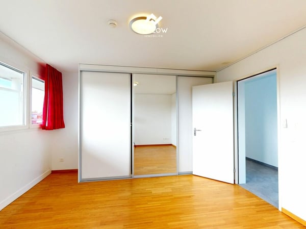 Altersgerechte und barrierefreie 3,5 Zimmer Attikawohnung mit gehobenem Ausbaustandart und Sicht auf Jura und Emme 4