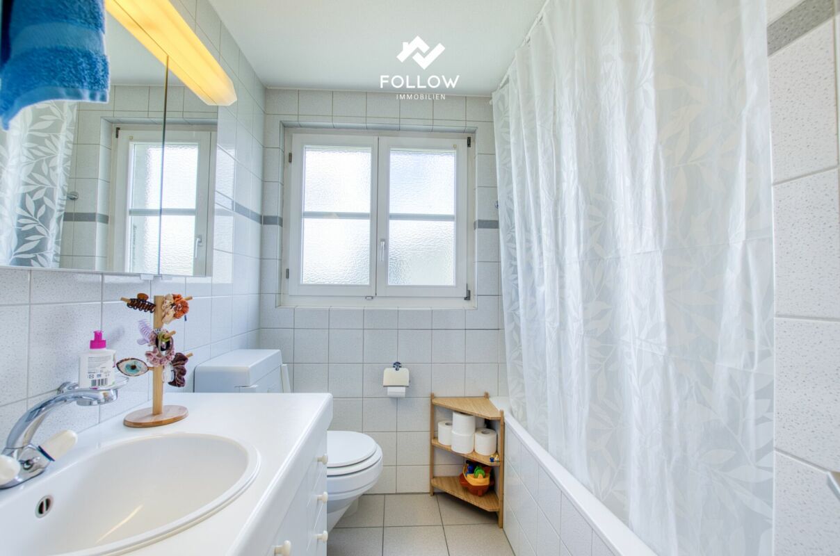 Gemütlichkeit, Platz und ruhige Lage: Helle Wohnung mit Balkon und Lift