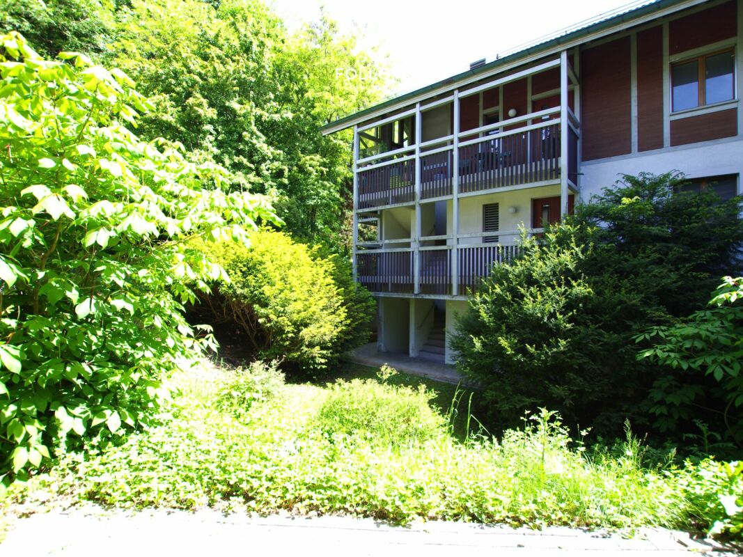 Gepflegte und gemütliche 2,5 Zimmer Eigentumswohnung mit Terrasse