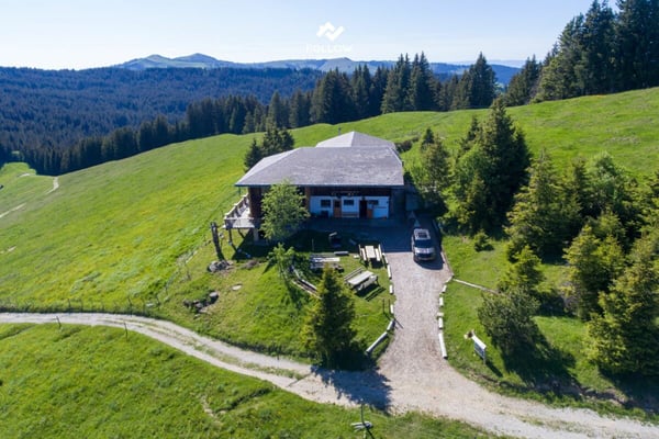 Ein Ort über den Wolken - Einzigartige Berghütte am Fuchses Schwyberg 4