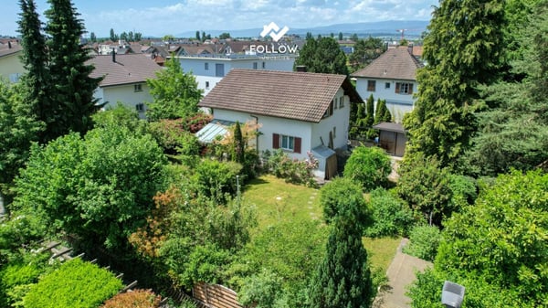 Doppeltes Wohnvergnügen: Ihr neues Zweifamilienhaus mit Baulandreserve 12