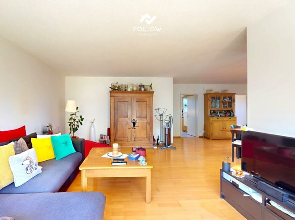 Familienfreundliche und grosse 3,5 Zimmer Eigentumswohnung mit Weitsicht 3