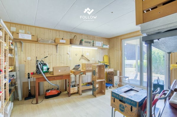 Lichtdurchfluteter Wohntraum: Elegante 4.5-Zimmer-Wohnung an bester Lage in Brügg 13