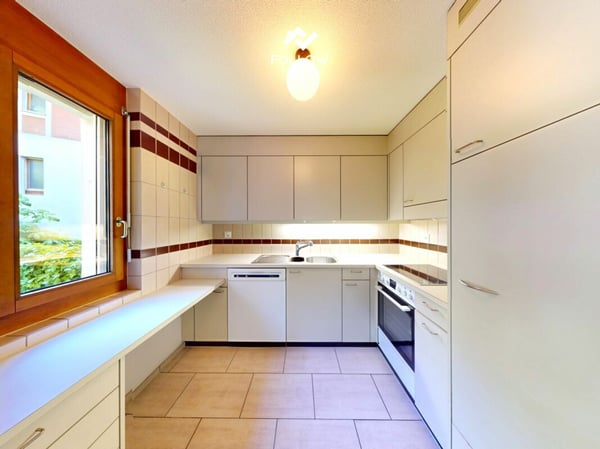 Gemütliche und teilsanierte 3.5 Zimmer Wohnung mit Gartensitzplatz 5