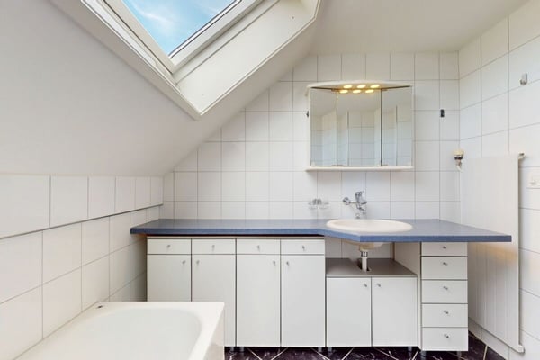aussergewöhnliche 3,5-Zimmer-Wohnung mit viel Charme und 2 Terrassen 13