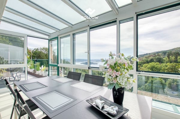 Panoramablick über den Bielersee: Modernisierte Attika-Traumwohnung in Twann 6