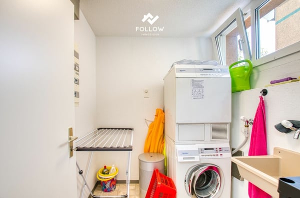 Panoramablick über den Bielersee: Modernisierte Attika-Traumwohnung in Twann 21
