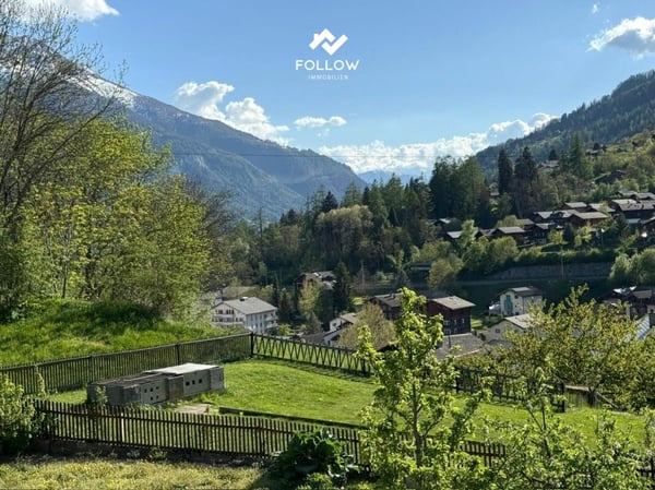 Grosse, teilrenovierte und familienfreundliche 2.5-Zimmer-Wohnung mit Balkon und Gartenanteil im Dorfzentrum von Fiesch 9