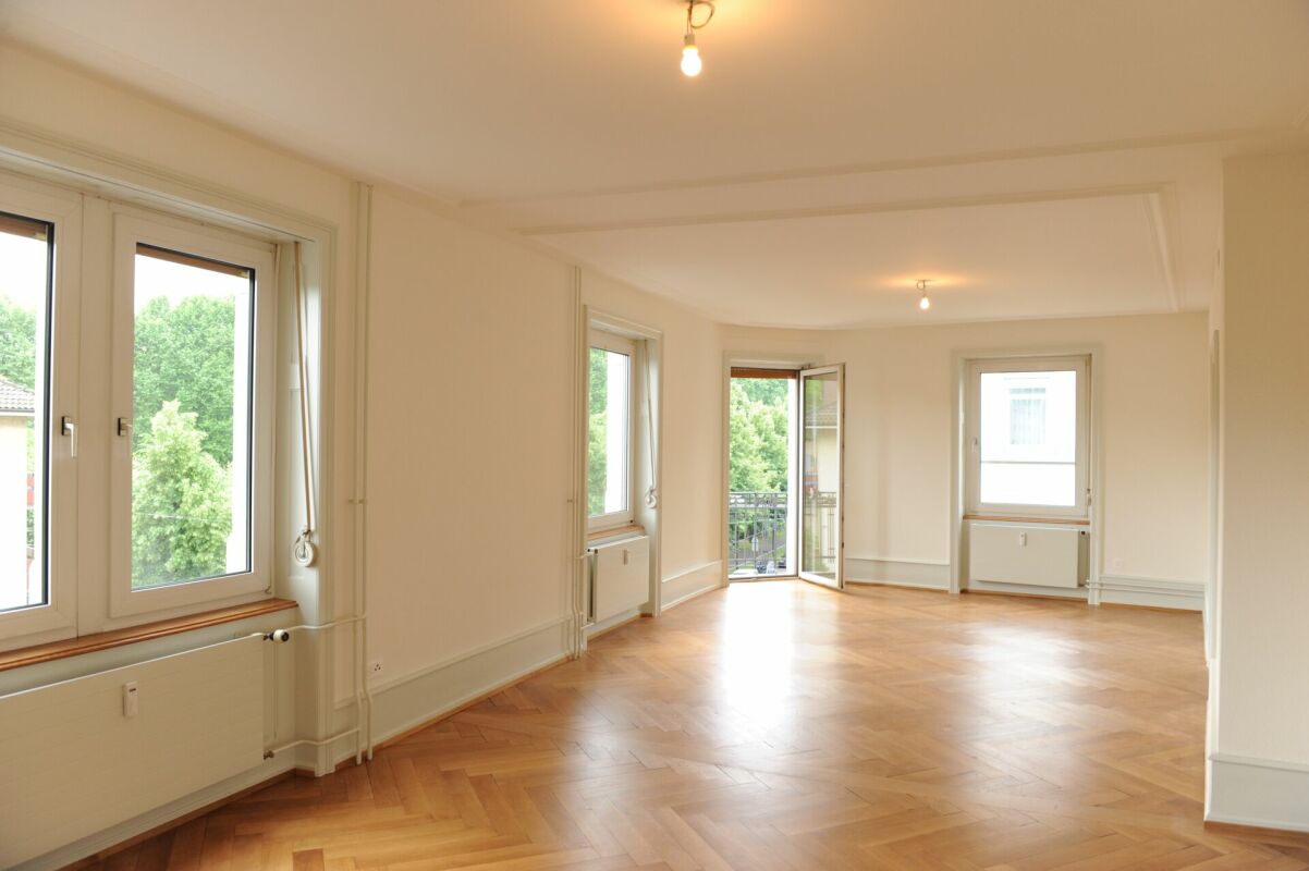 Bild Charmante 5.5-Zimmer Altbauwohnung im 1. OG in einer Jugendstil-Eckliegenschaft!