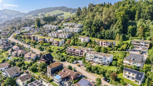 Traumhafte Panorama -und Seesicht mit eigenem Gartenanteil! 15