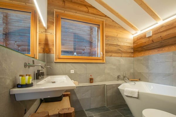 Der Traum vom eigenen Chalet in den Bergen! 11