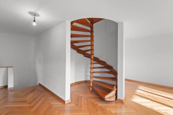Maisonettewohnung mit Cheminée, Gartensitzplatz und 2 Aussenparkplätzen! 7