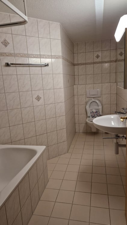 Ruhige Lage mit gedecktem Sitzplatz! 3