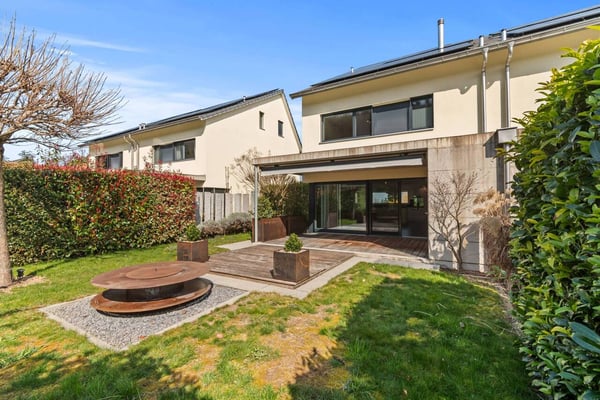 Doppeleinfamilienhaus an familienfreundlicher & ruhiger Lage! 1