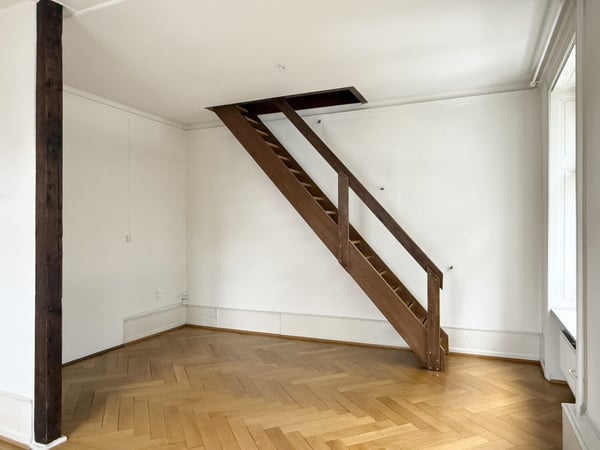 Duplex 4.5-Zimmerwohnung im 1. & 2. OG an bester Lage im Gundeli! 2