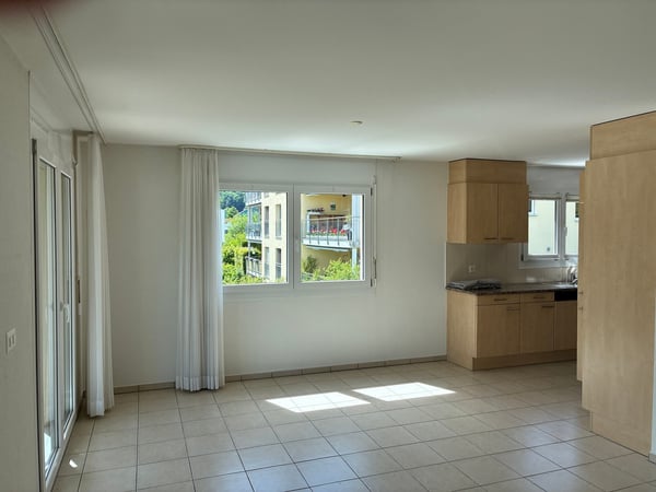 4.5-ZIMMERWOHNUNG MIT GROSSZÜGIGEM BALKON UND VIELSEITIGEN NEBENRÄUMEN 3
