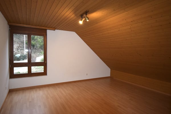 Idyllische Dachwohnung mit zwei Balkonen ! 7