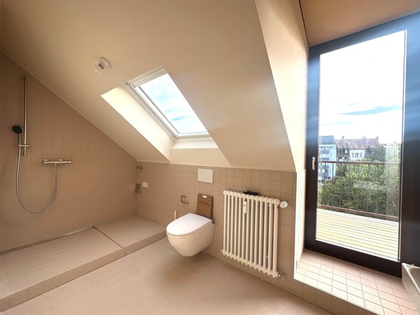 Sanierte Dachwohnung mit Balkon im St. Johann! 3