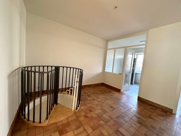 Attraktive 1.5-Zimmer-Duplexwohnung mit zwei Balkonen! 2