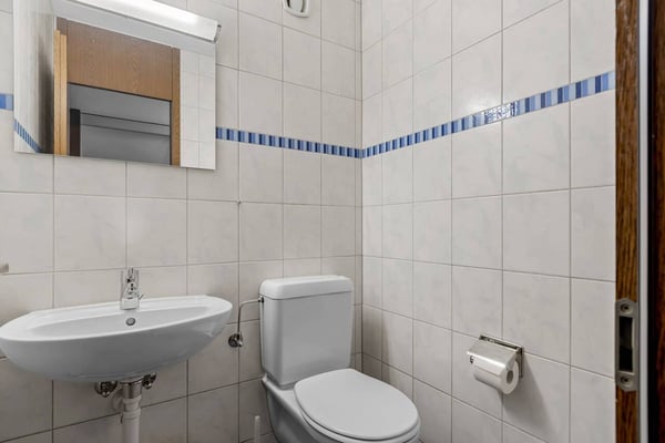 Familienfreundliches 7.5-Zimmer-Reihenhaus im STWE in Riehen! 11