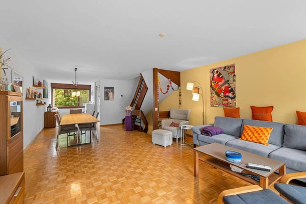 Familienfreundliches 7.5-Zimmer-Reihenhaus im STWE in Riehen! 5