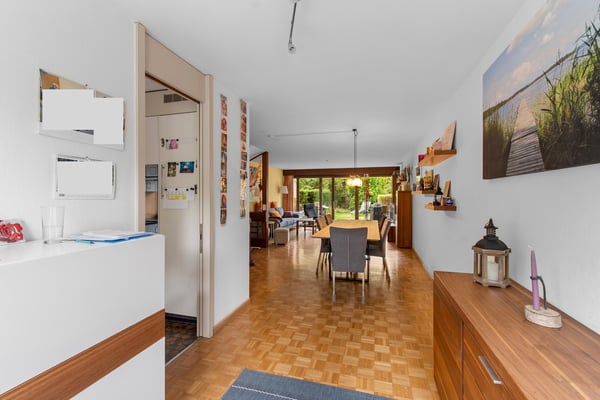 Familienfreundliches 7.5-Zimmer-Reihenhaus im STWE in Riehen! 2