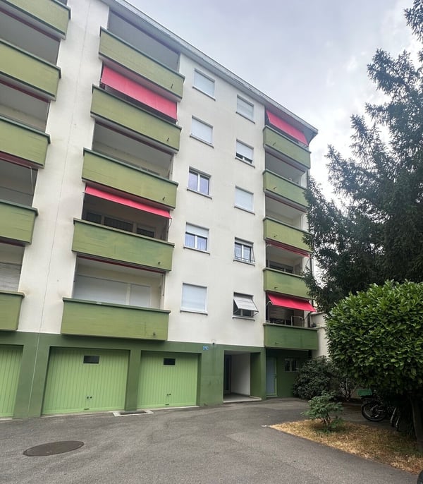 Helle 2.5 Zimmerwohnung mit Lift und Balkon 8
