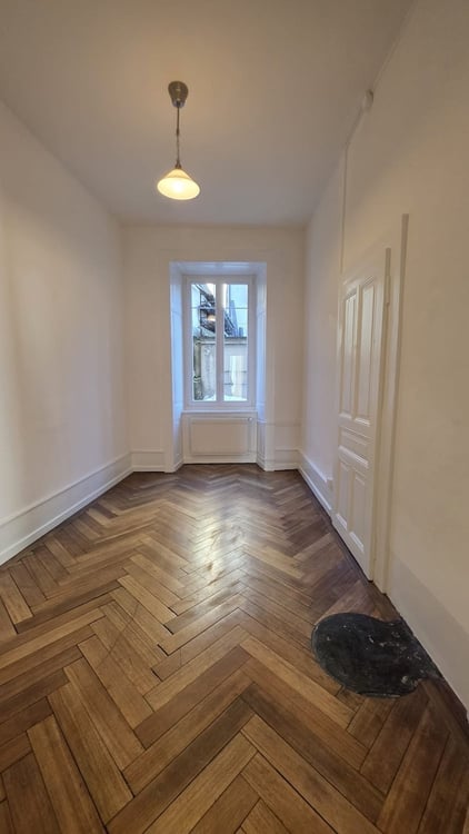 LOCAL COMMERCIAL A LOUER 5