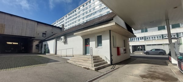 A LOUER - LOCAL COMMERCIAL / SHOP 6