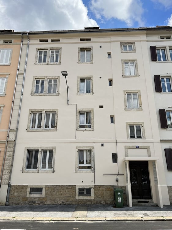 Magnifique appartement au Rez de l'immeuble 1