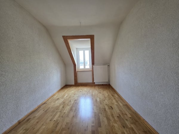 JOLI LOGEMENT MANSARDÉ À PROXIMITÉ DE TOUTES COMMODITÉS 7
