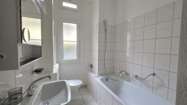 3 PIÉCES TOUT CONFORT AU REZ INF. 5