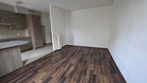 JOLI APPARTEMENT A LOUER 5