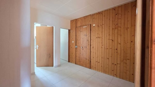 BEAU LOGEMENT DANS QUARTIER CALME 4