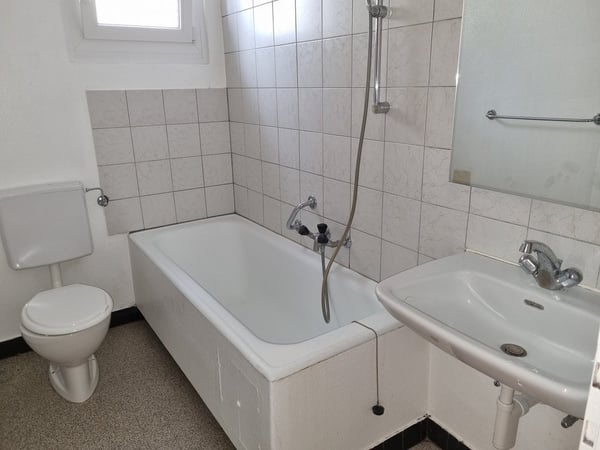 APPARTEMENT DE 3 PIECES AU REZ-DE-CHAUSSEE OUEST 3