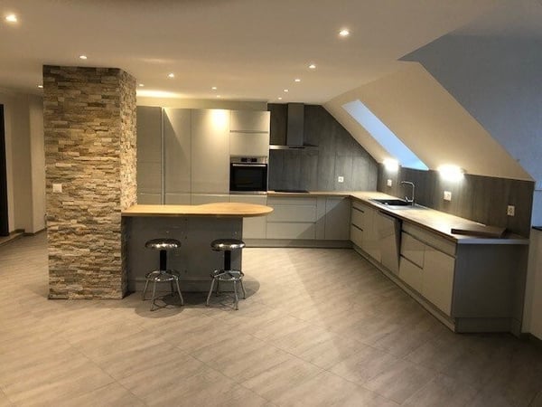 Bel appartment en duplex avec poêle